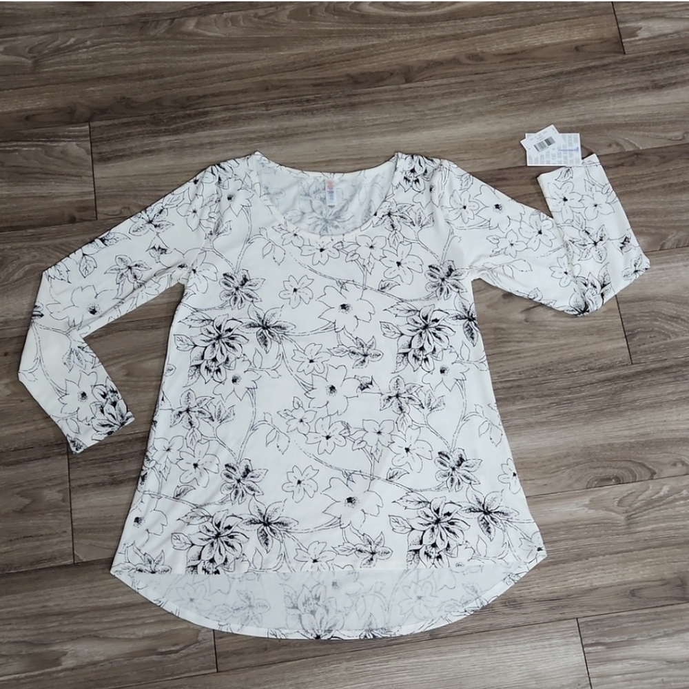 LuLaRoe Lynnae Black White Floral Long Sleeve Stretchy Shirt Women's Large NWT